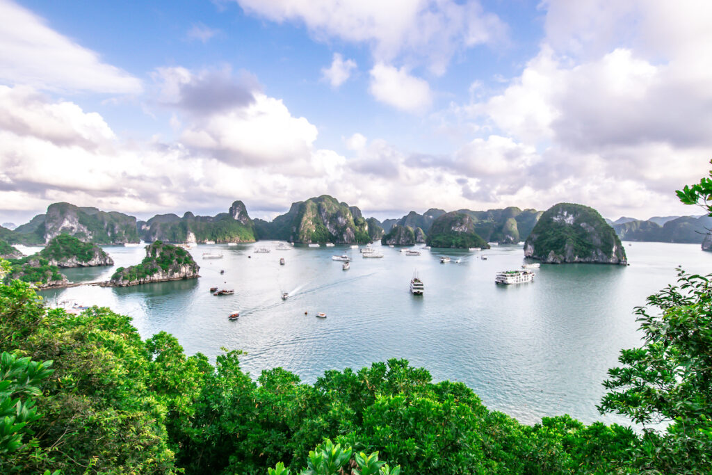 Vista aérea de la Bahía de Ha Long