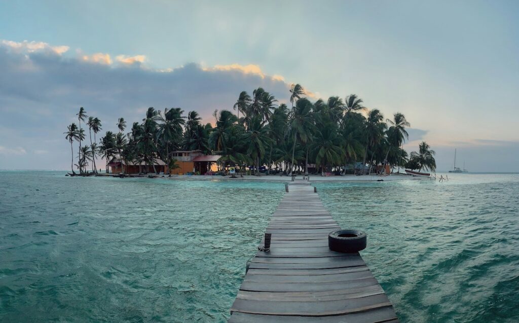 Pequeña isla en Bocas del Toro, Panamá