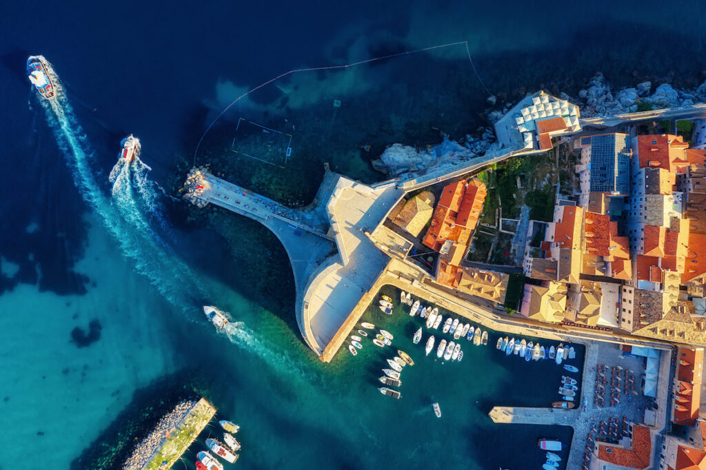 Plani cenital del puerto de Dubrovnik, Croacia 