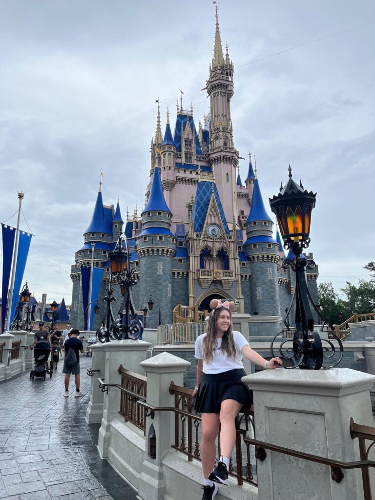 La influencer Camila de Alcalá en los parques temáticos de Walt Disney World 