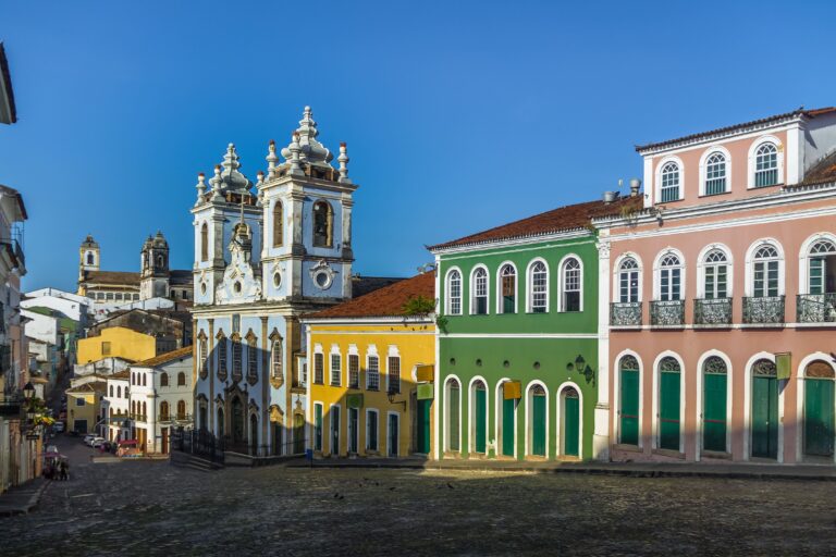 Salvador de Bahía fue la primera capital de Brasil y visitarla supone un viaje en el tiempo