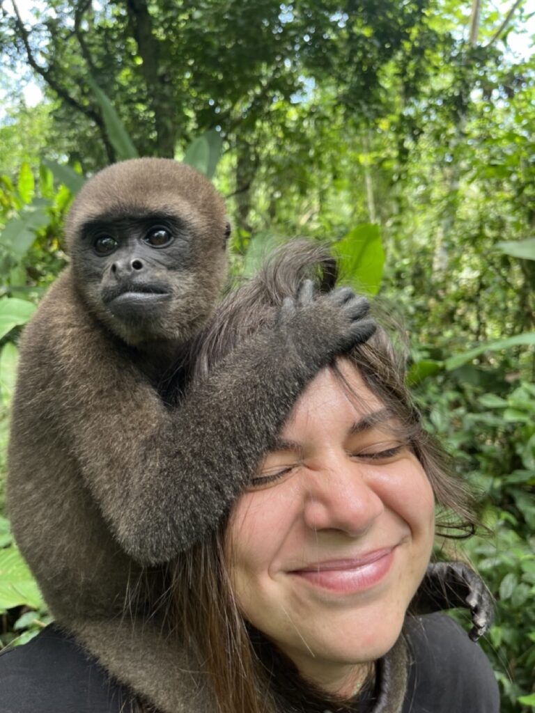 Milagros Estévez, supervisora de Ventas de Jetmar, en su viaje por la Selva Amazonas