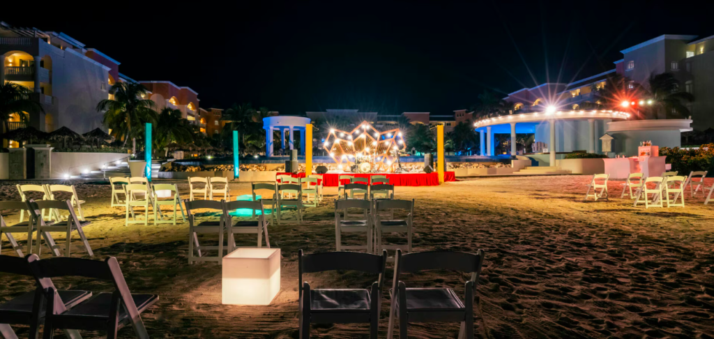 Espectáculos nocturnos del Iberostar Waves Rose Hall Beach