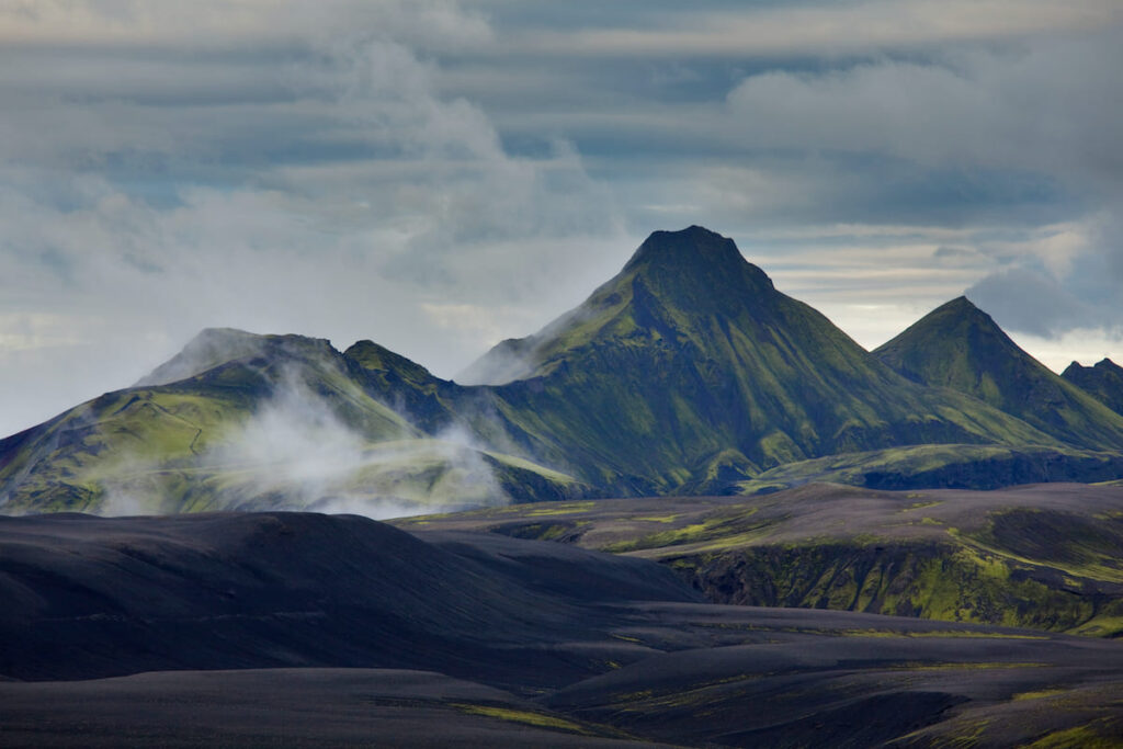 El paisaje de Landmannalaugar en Islandia, "las tierras de fuego y hielo"