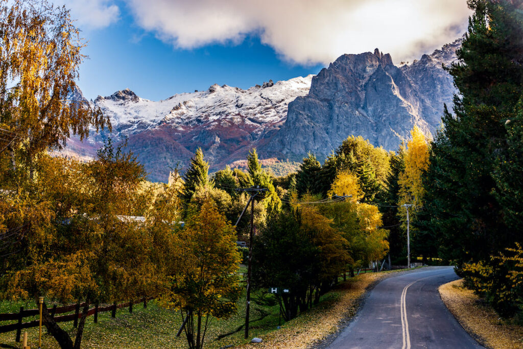 Ruta escénica en Bariloche, sur de Argentina